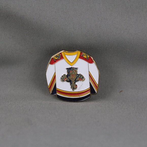Florida Panthers Pin (VTG) - 1990s Home Uniform by Ace - Stamped Pin - Picture 3 of 3